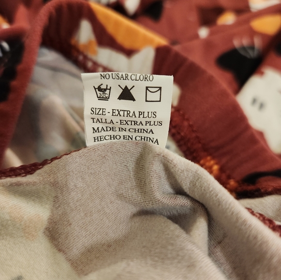 Extra Plus Cat Leggings - Picture 5 of 5